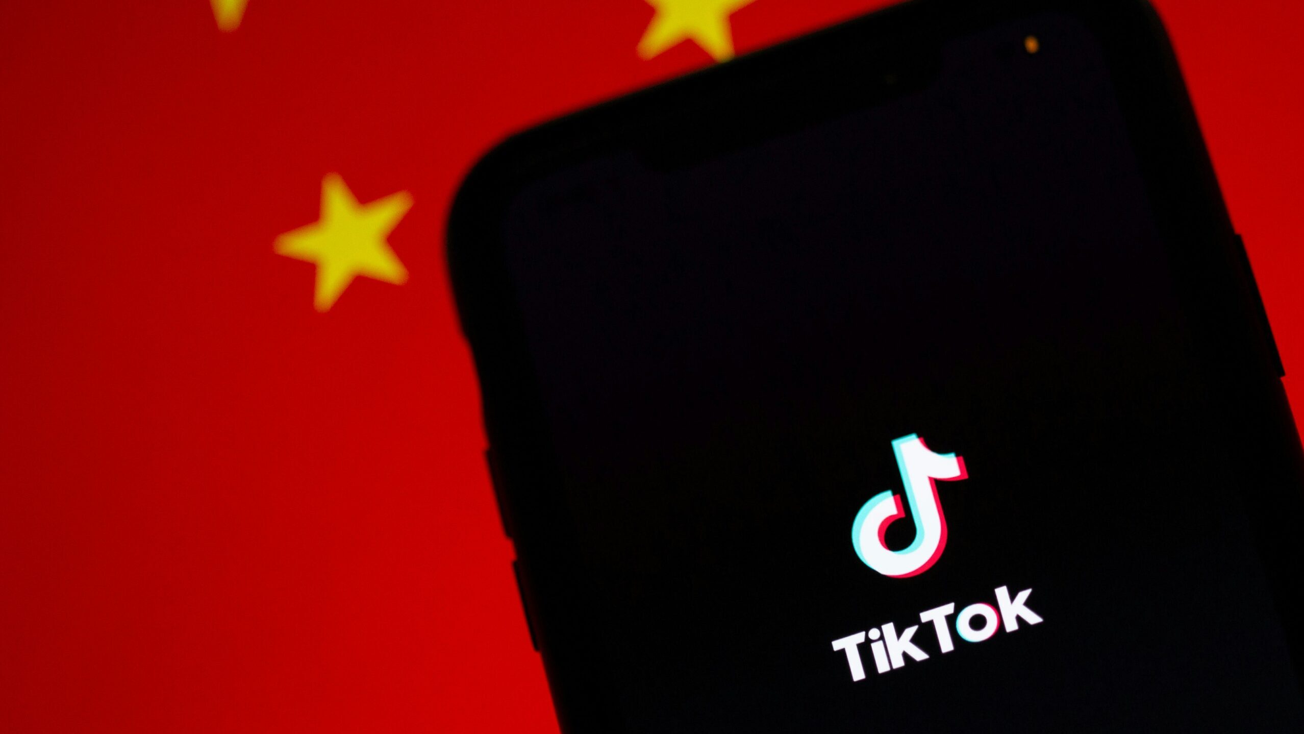 How China Governs Rumor and Platformizes Truth